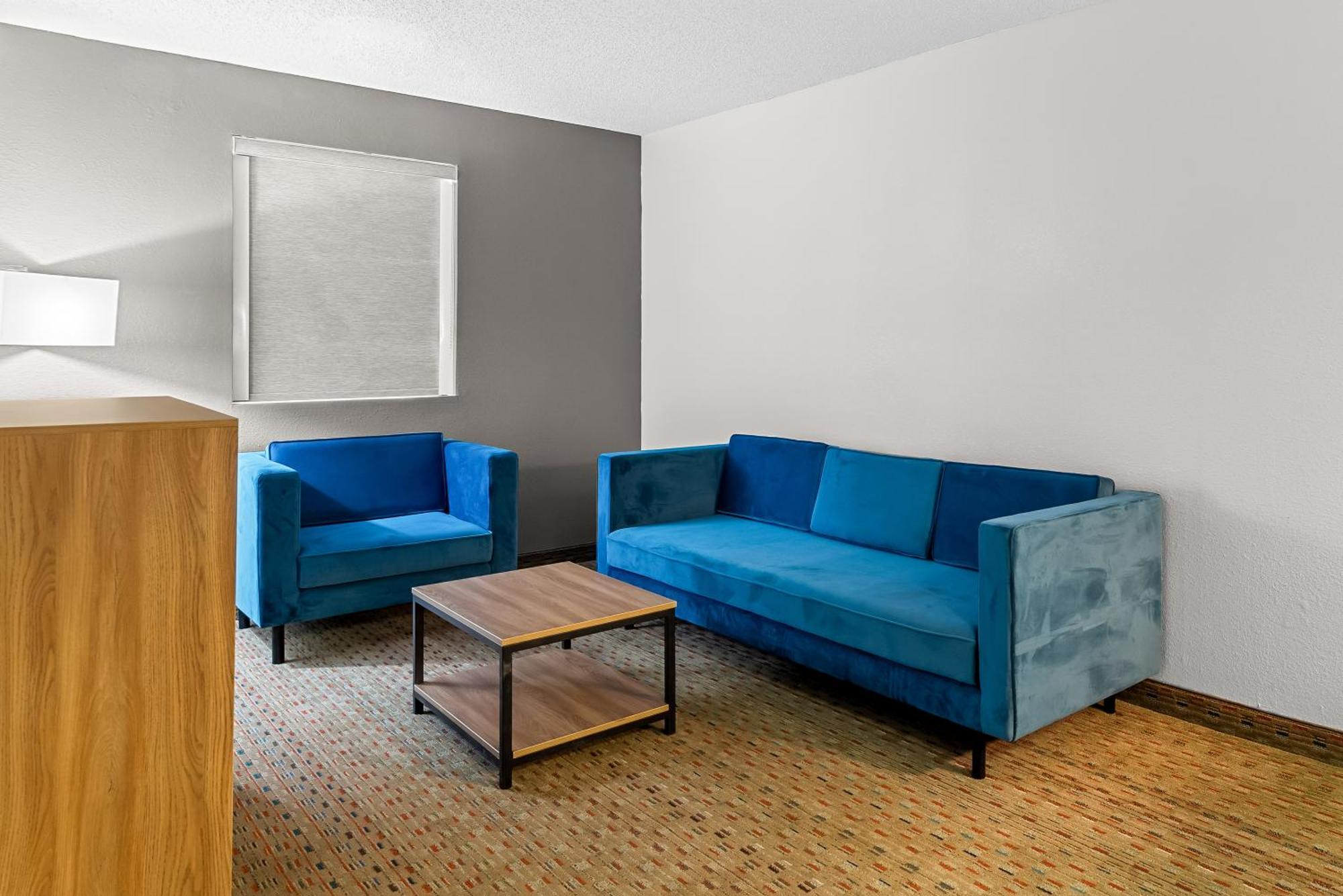 Quality Inn คอร์นีเลีย ภายนอก รูปภาพ
